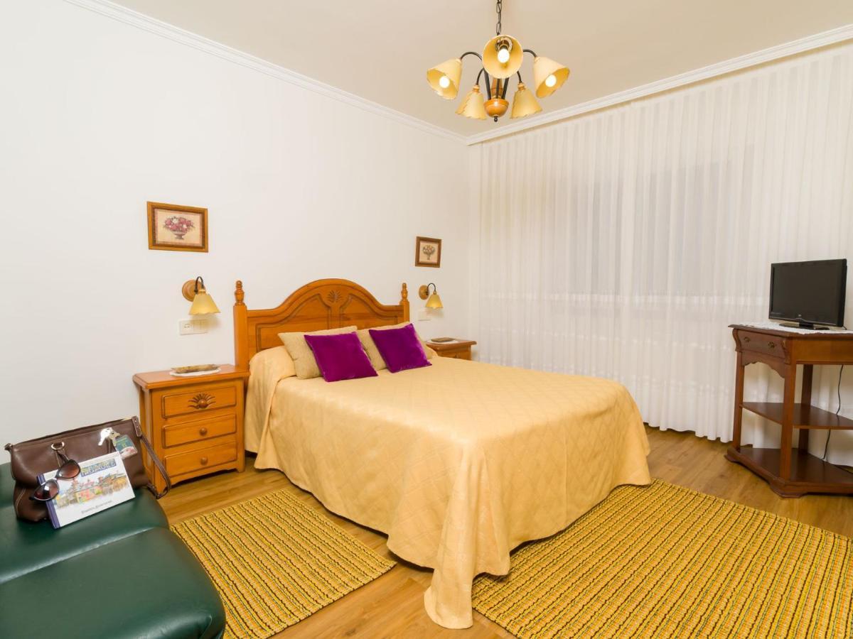 Alojamientos Garden Ribadeo Pokój zdjęcie